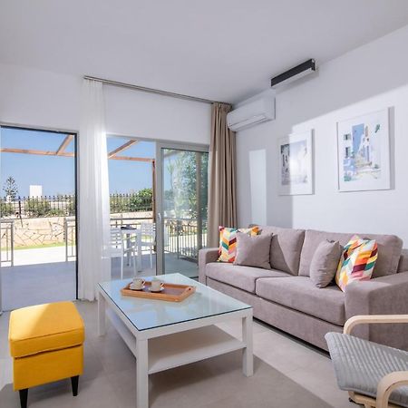 Ariadni Suites 卡特罗斯 外观 照片